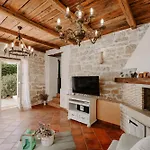 Petra Villa