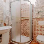Petra Вілла *